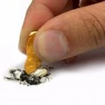 Disminuye el número de trabajadores que fuman, aunque todavía uno de cada tres se declara fumador._x000D_